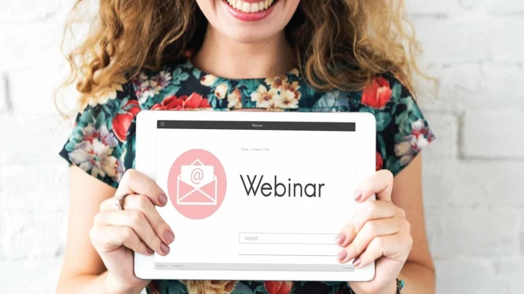 One Summit announces Full Speaker Lineup MarTech Cube