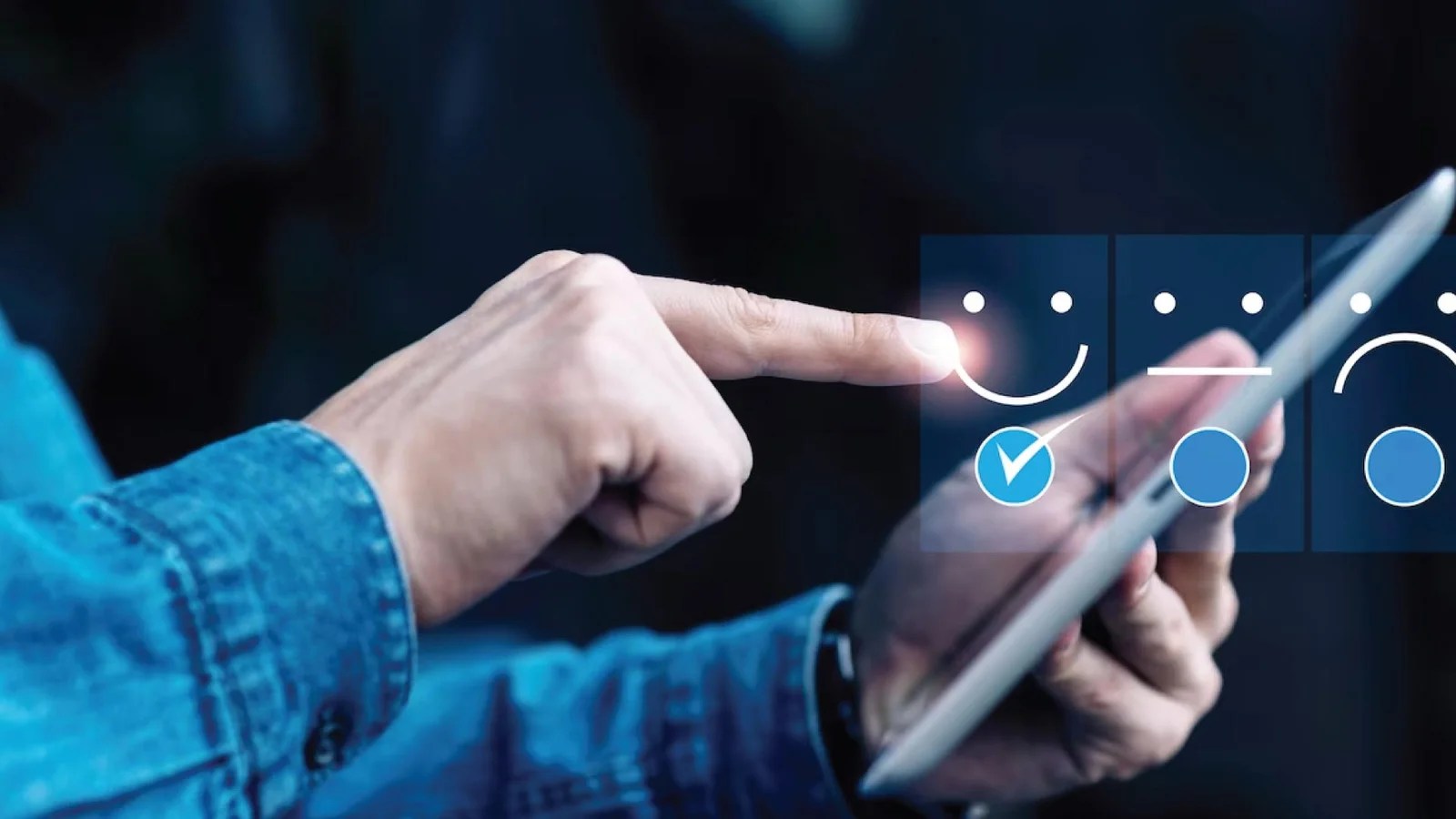 Rogue Credit Union elevates CX with eGain Knowledge Hub MarTech Cube