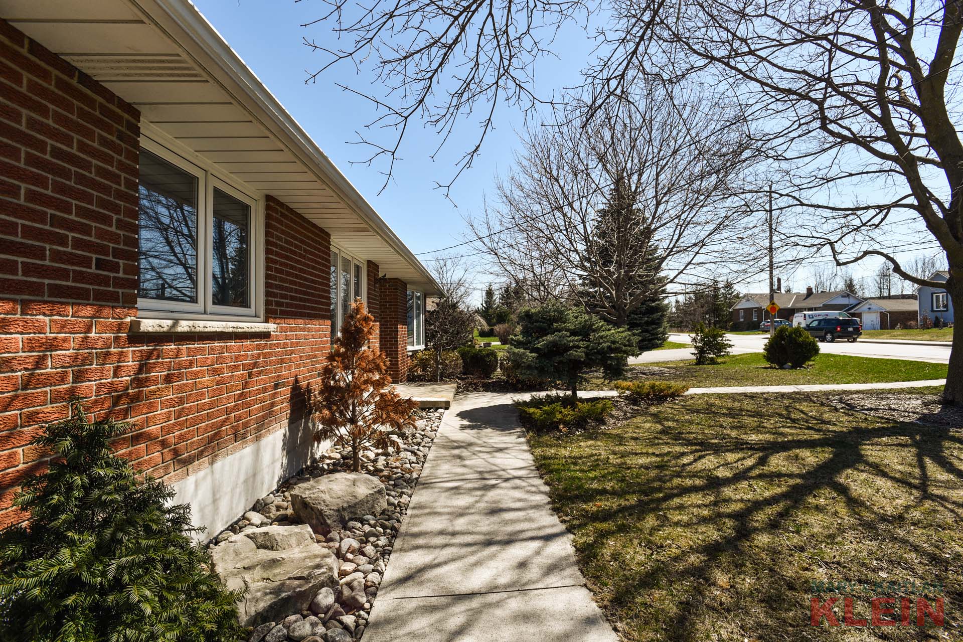 Schomberg 2 Bedroom Bungalow for Sale w/ In Law Suite KLEIN