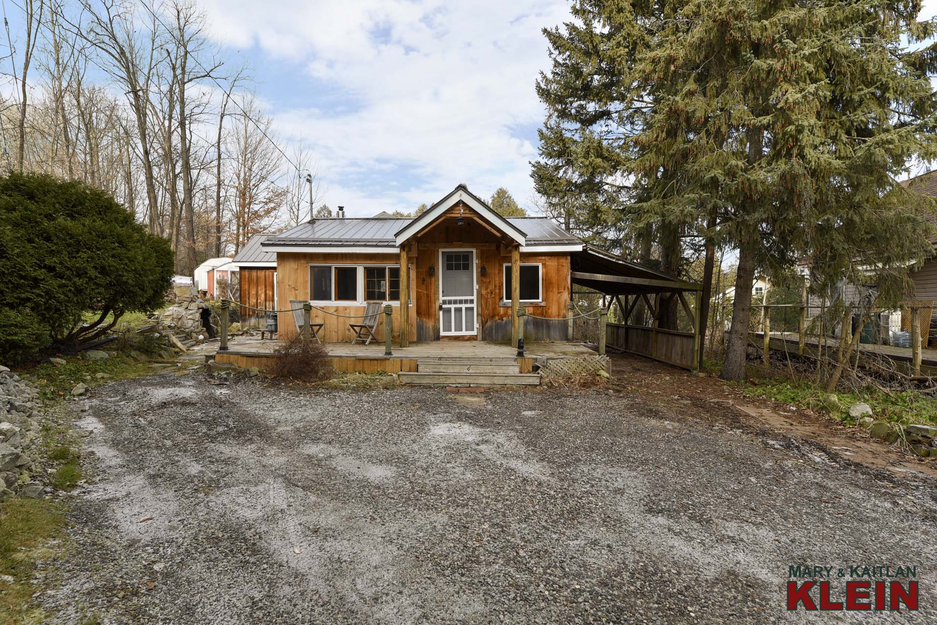 South Caledon Bungalow in Ferndale Park For Sale