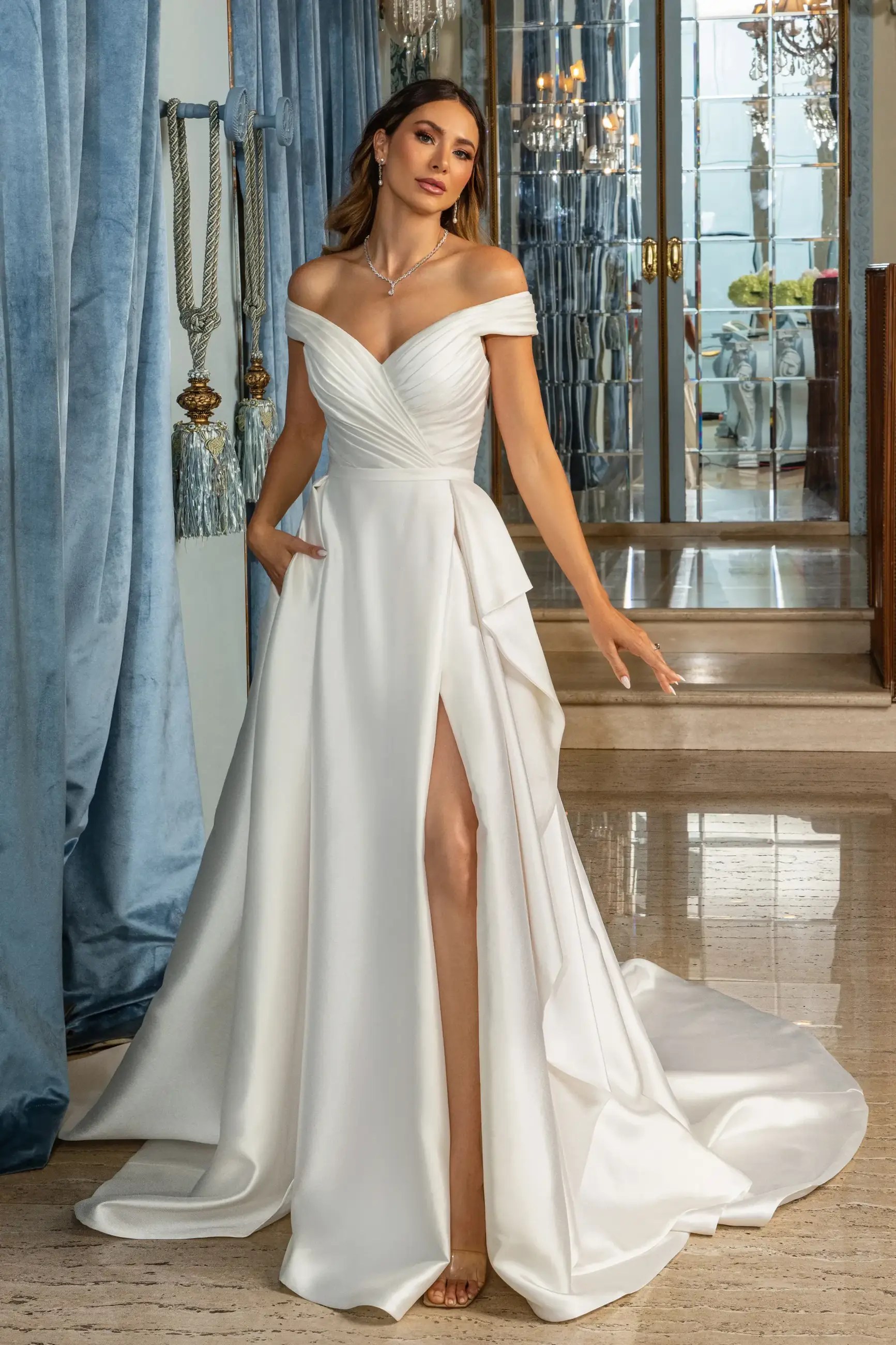 What Style Wedding Dress Should You Wear If You're Insecure of Your Arms?
