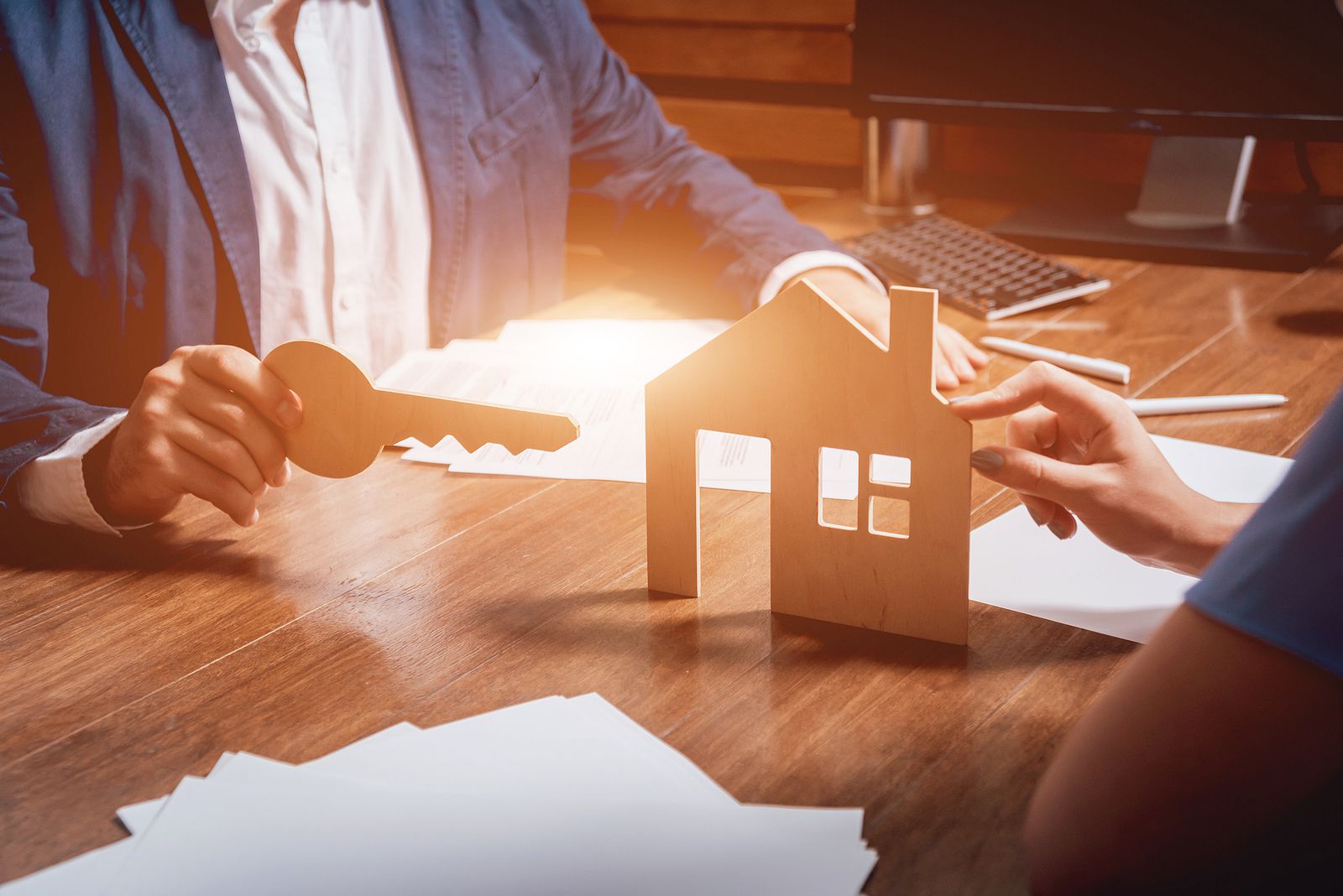 The Complete Guide to Simultaneous Closing Mashvisor