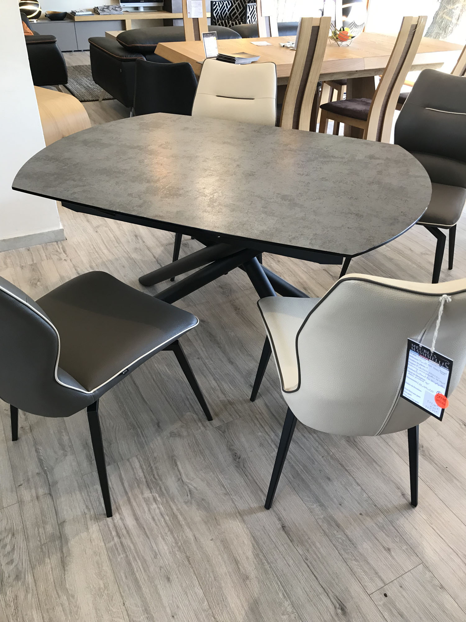 Table Stan en céramique avec rallonge en rotation Fabrication Tables