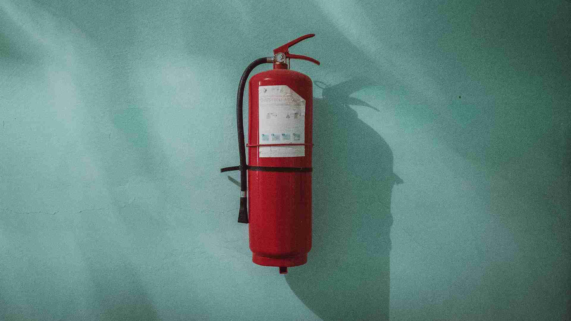 Best Fire Extinguishers For Cars 2021 Reviews & Buyer’s Guide