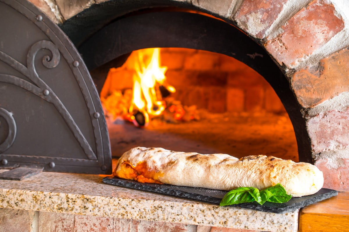 Que peuton cuire dans un four à pizza ? Matériel Horeca