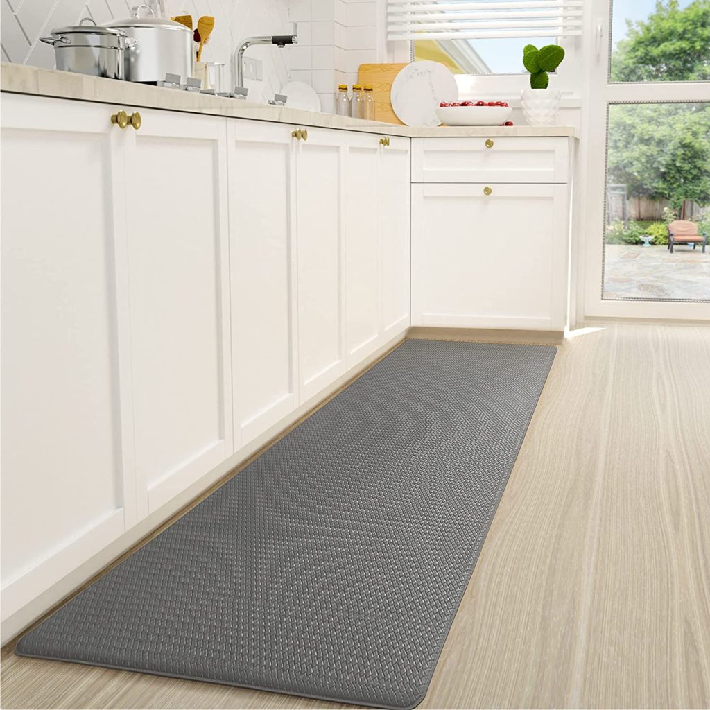 Best Vinyl Floor Mat for Kitchen Reviews [Buying Guide]