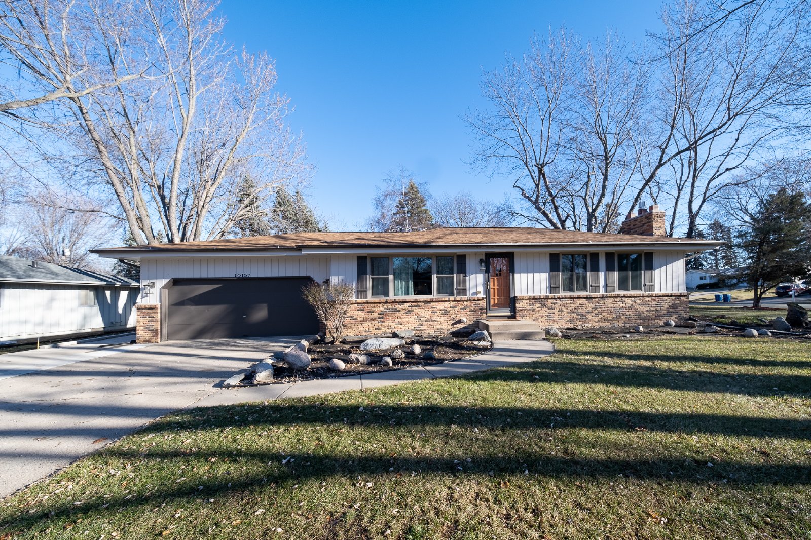 10157 Irwin Rd. Bloomington, MN 55437 Mauzy Properties