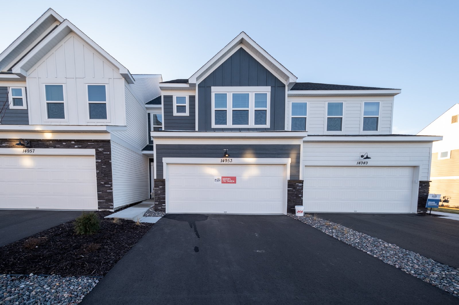 14953 Athlone Pl. Rosemount, MN 55068 Mauzy Properties