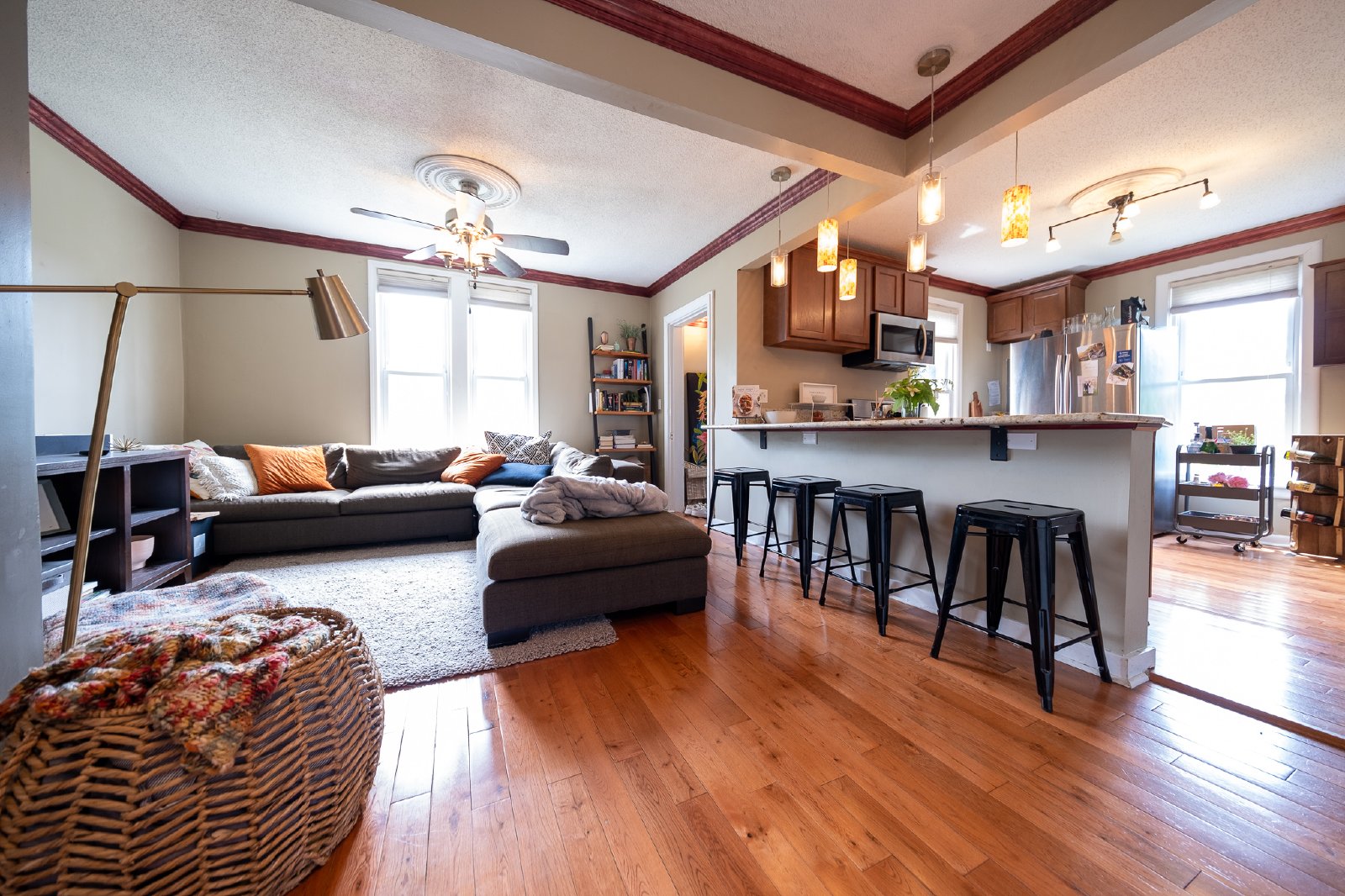 801 Lowry Ave. NE Minneapolis, MN 55418 Mauzy Properties