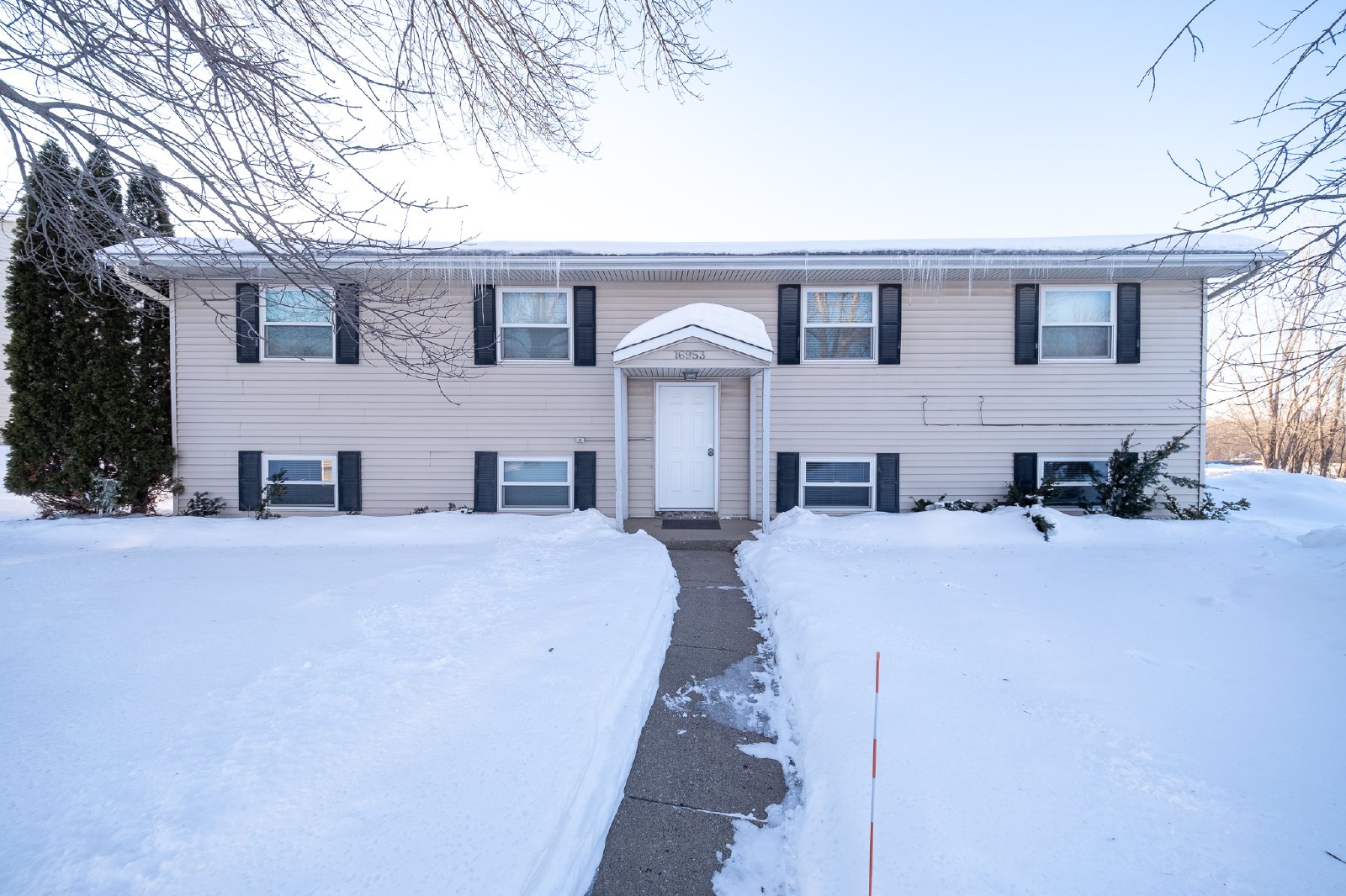 16953 Garcia Way W., Unit 2 Rosemount, MN 55068 Mauzy Properties