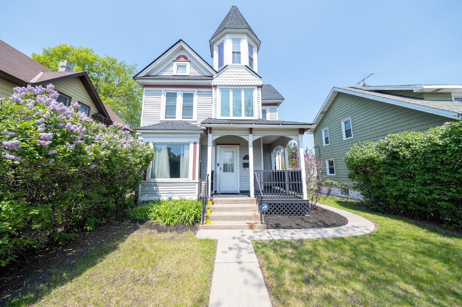 961 Saint Anthony Ave. St. Paul, MN 55104 Mauzy Properties