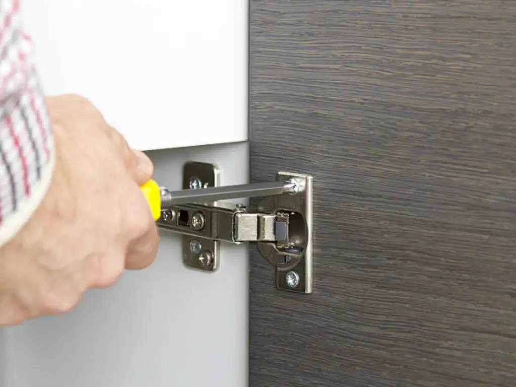 StepbyStep Guide on How to Adjust Hinges Maxave