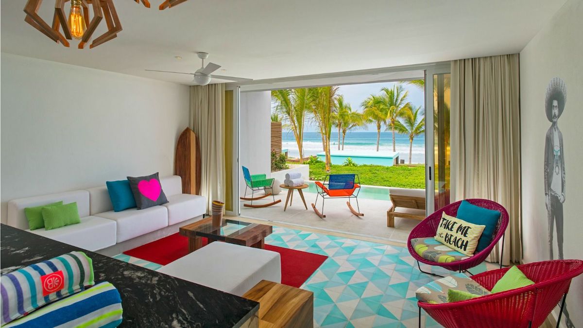 3 Luxurious Beachfront Hotels That Are Perfect For a Weekend Getaway