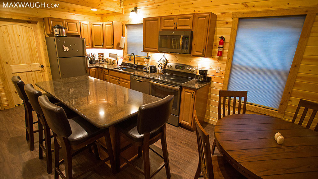 New Yellowstone Vacation Rental Cabin Ursa Cabin in Silver Gate