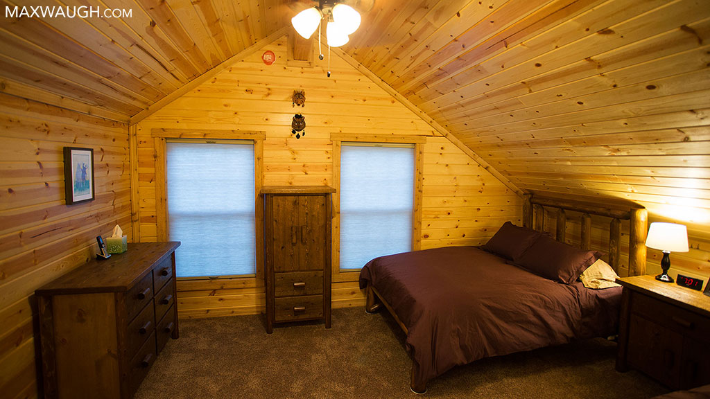 New Yellowstone Vacation Rental Cabin Ursa Cabin in Silver Gate