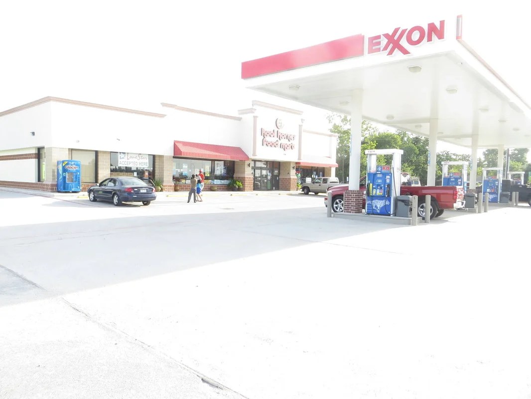 Kool Korner Mart Maxx Builders