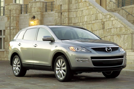 MAZDA CX-9 óriás.