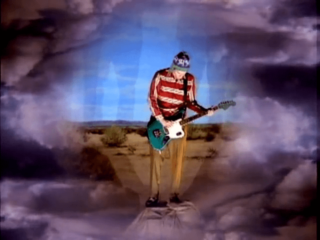 Under the Bridge Red Hot Chili Peppers Testo e Traduzione M&B