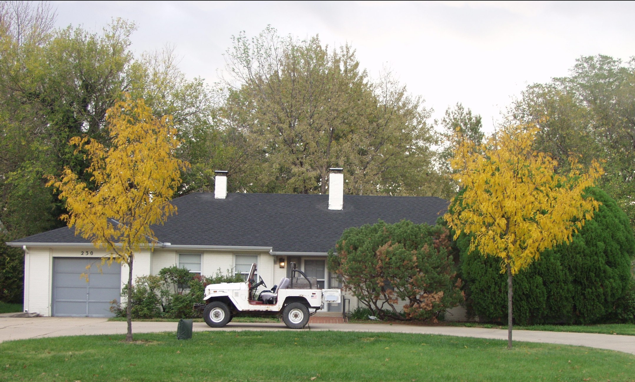 230 N Edgemoor Dr., WICHITA, KS 67208 McCurdy Real Estate & Auction