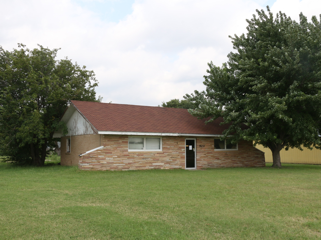 920 E GRAND AVE, HAYSVILLE, KS 67060 McCurdy Real Estate & Auction
