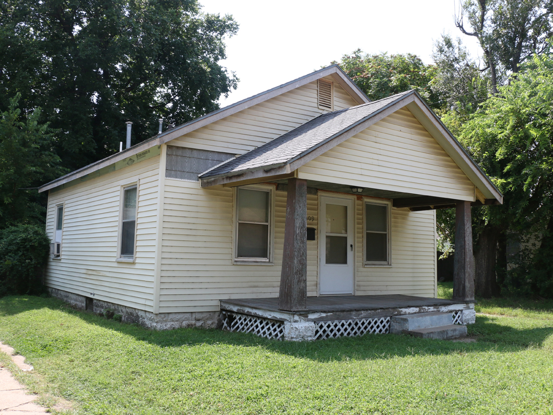 1409 E Morris St, WICHITA, KS 67211 McCurdy Real Estate & Auction