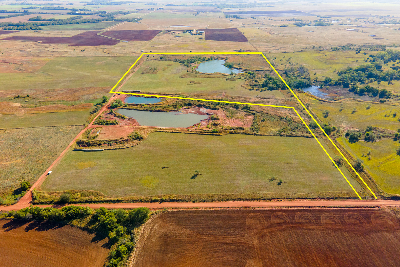 (Kingman County) 40 +/ Acres W/Pond, 40 +/ Acres On SE 90th , Murdock, KS 67111 McCurdy
