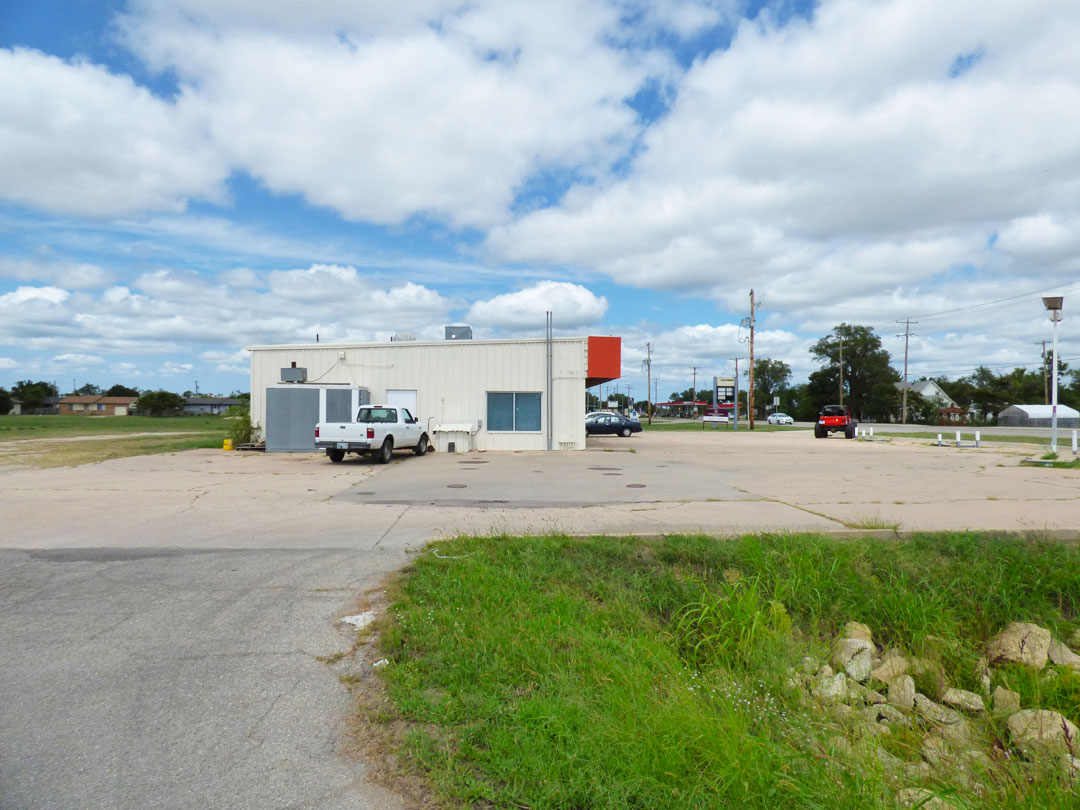 5203 N Maize Rd Maize KS McCurdy Auction Real Estate Specialists