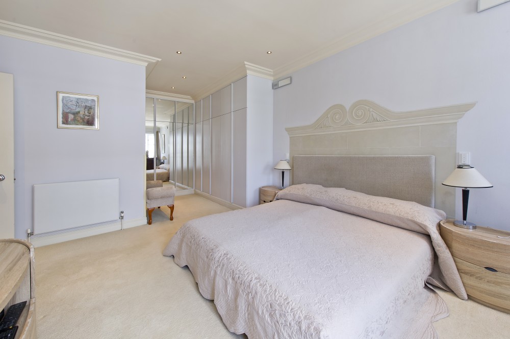 Kensington Green, W8 , 3 bedroom, Apartment