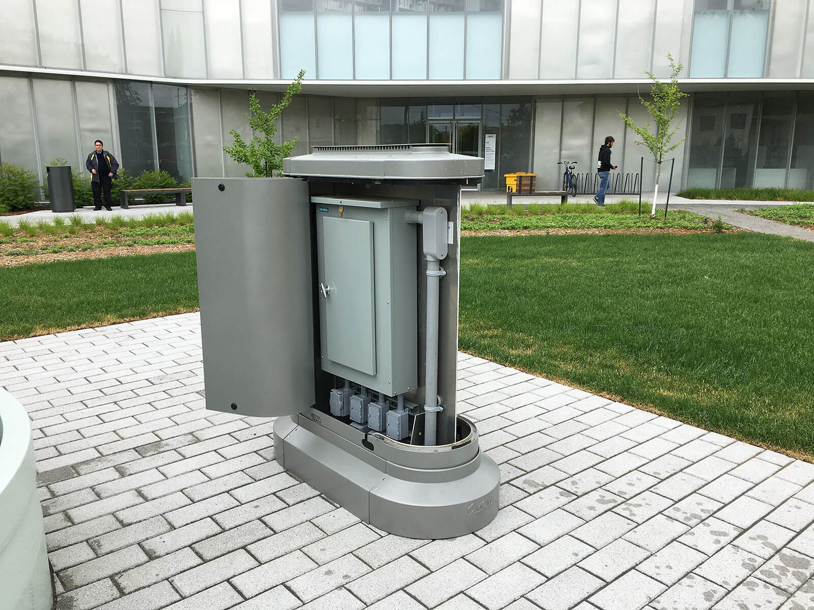 Pedestal Design Experts Power & Pedestals MCM Integration