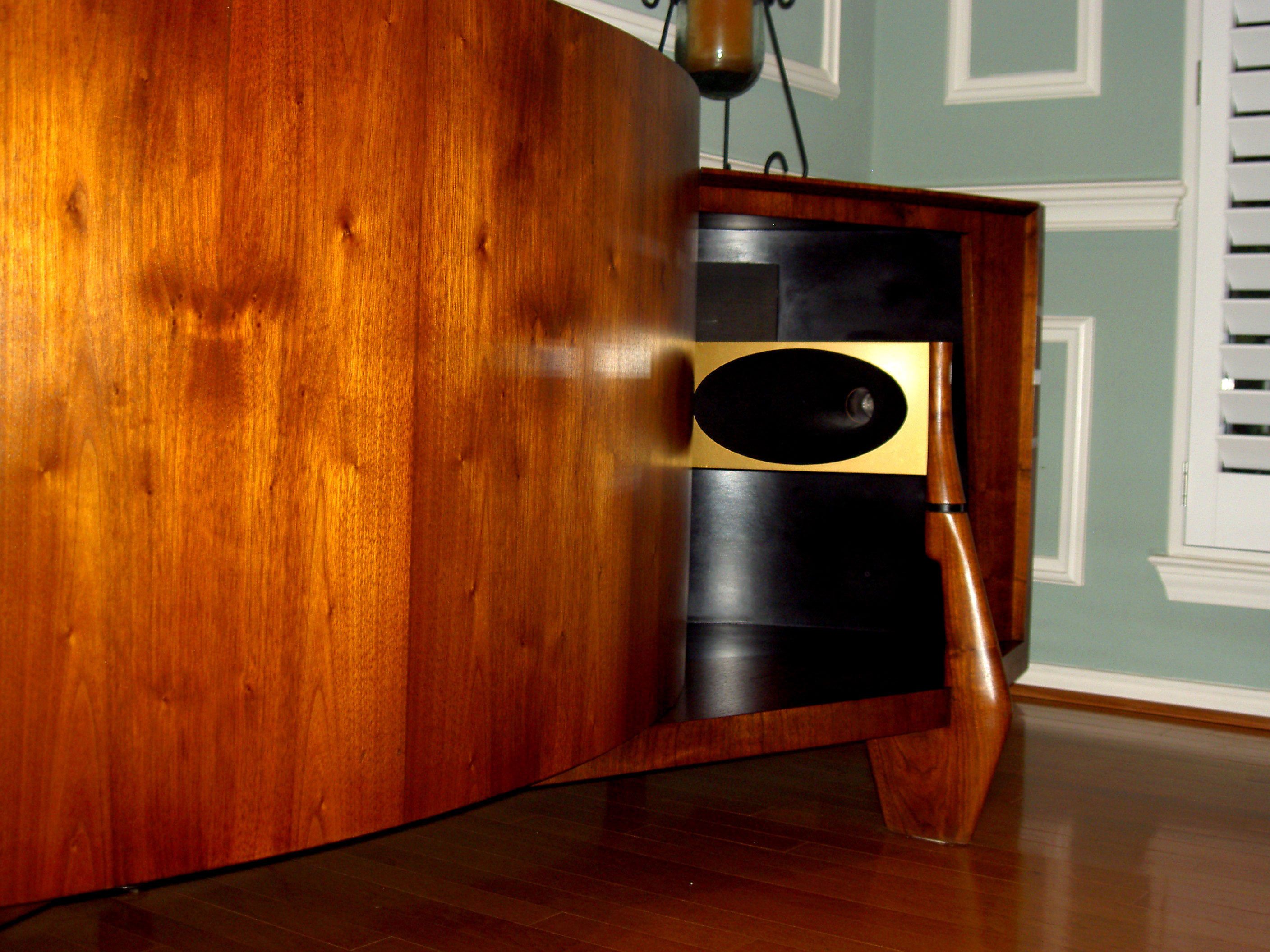 JBL Paragon D44000WX