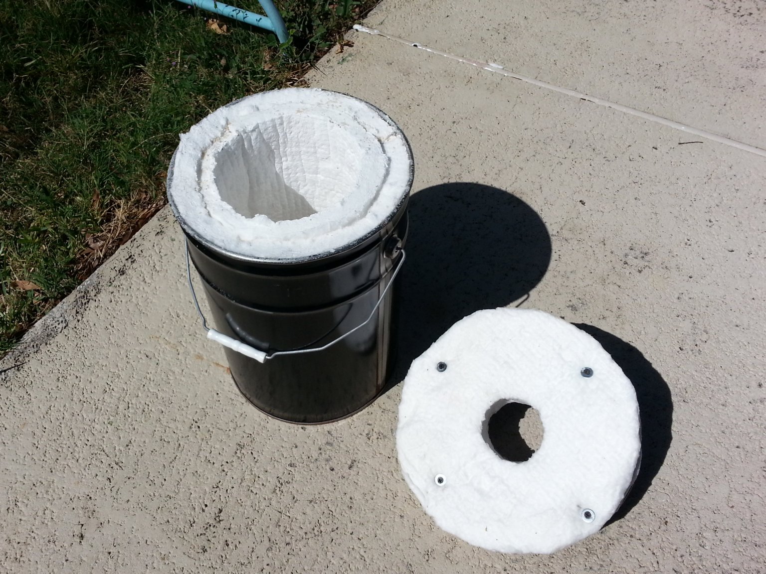 How to build a foundry to melt aluminum, brass and bronze