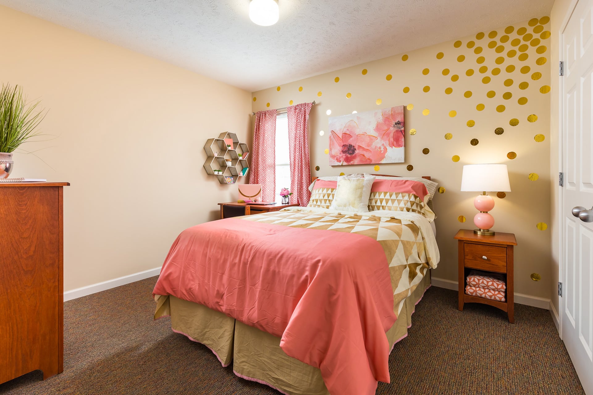 Meadows Crossing Offers a Firstfloor Bedroom Choice Meadows Crossing Apartments