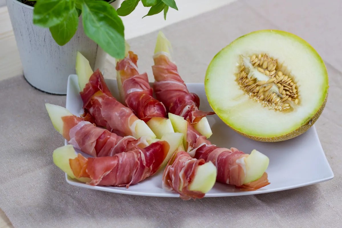 Melon in Parma ham ⋆ MeCooks Blog
