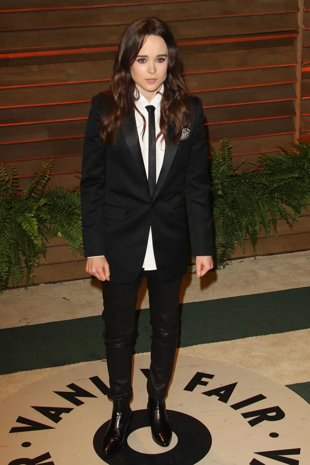 19 Female Celebrities Who Are 5'1 and Shorter!