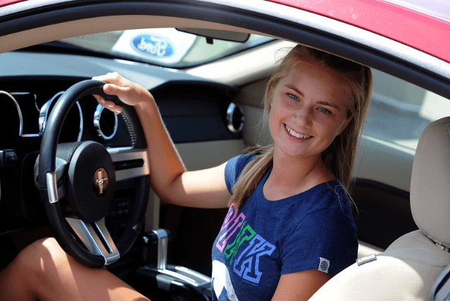 TOP 6 How to Rent a Car When You Are Under 25!
