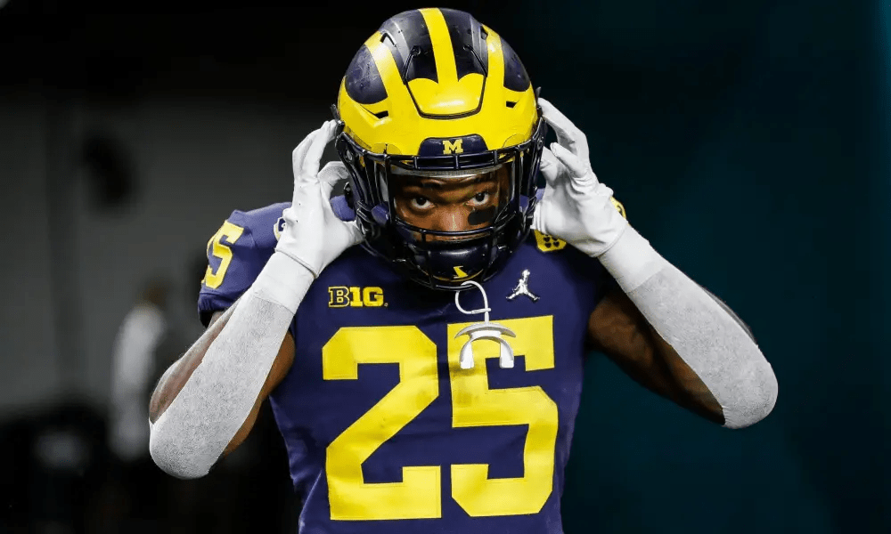 Hassan Haskins 2022 Net Worth, Girlfriend, Salary & Contract Media