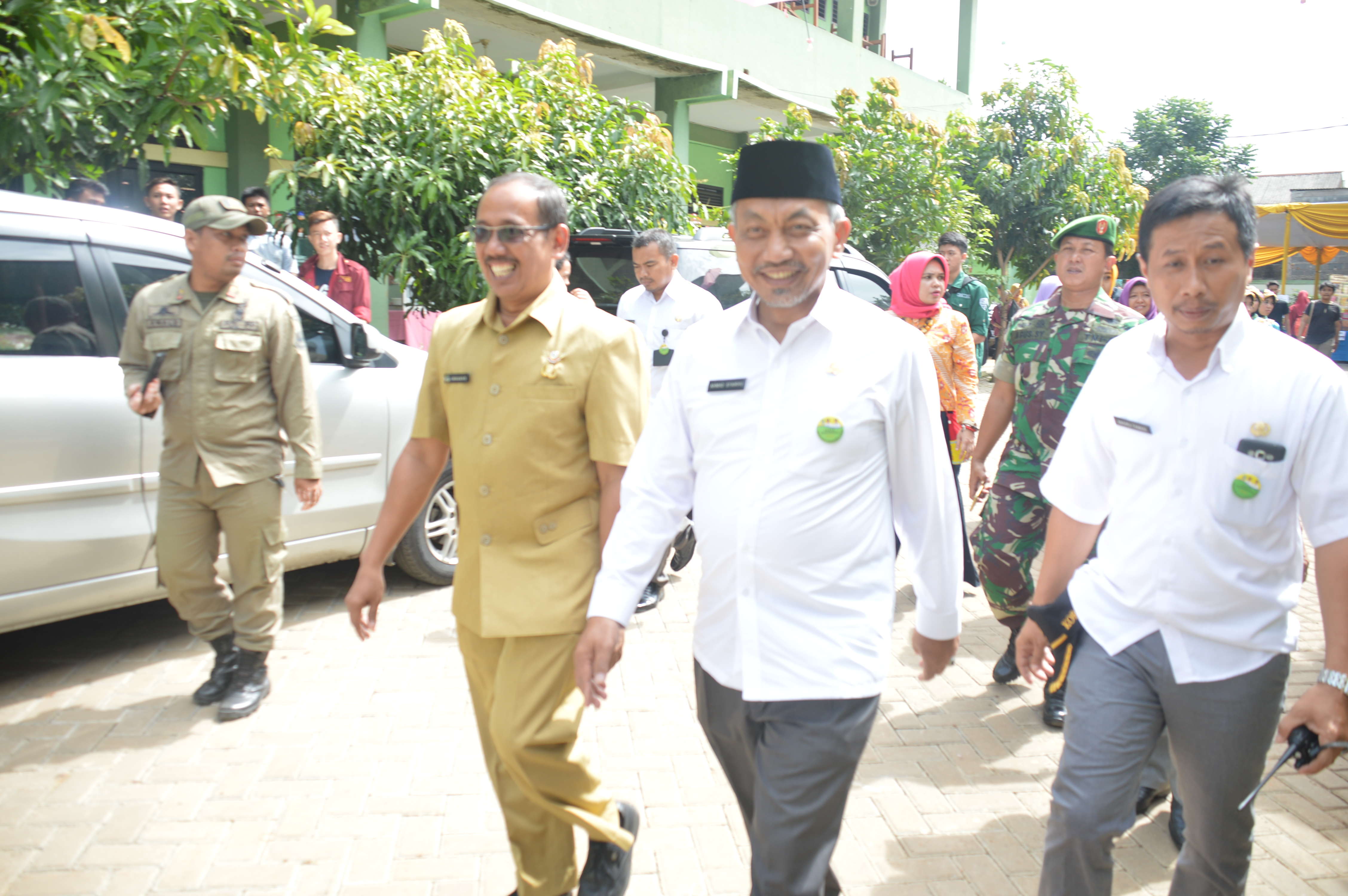 WAWALI AHMAD SYAIKHU SELAMAT MILAD KE7 SMA NEGERI 17