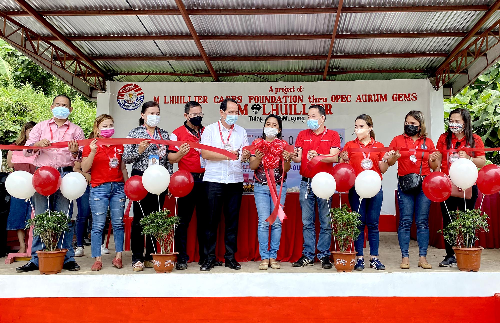 M Lhuillier Donates School Supplies to Various Schools in the