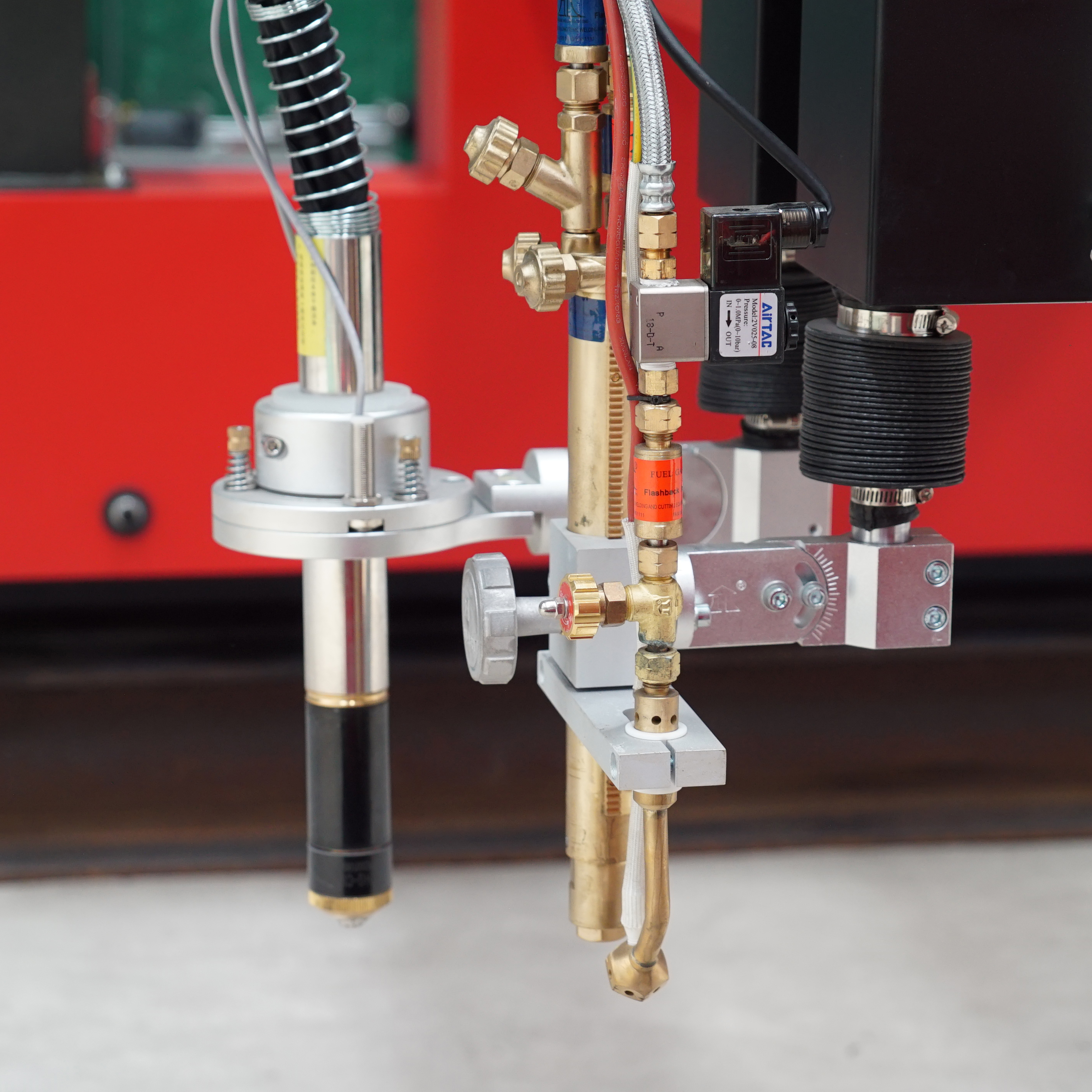 longlifetimeflameplasmaportablecuttingmachineairplasmacutting