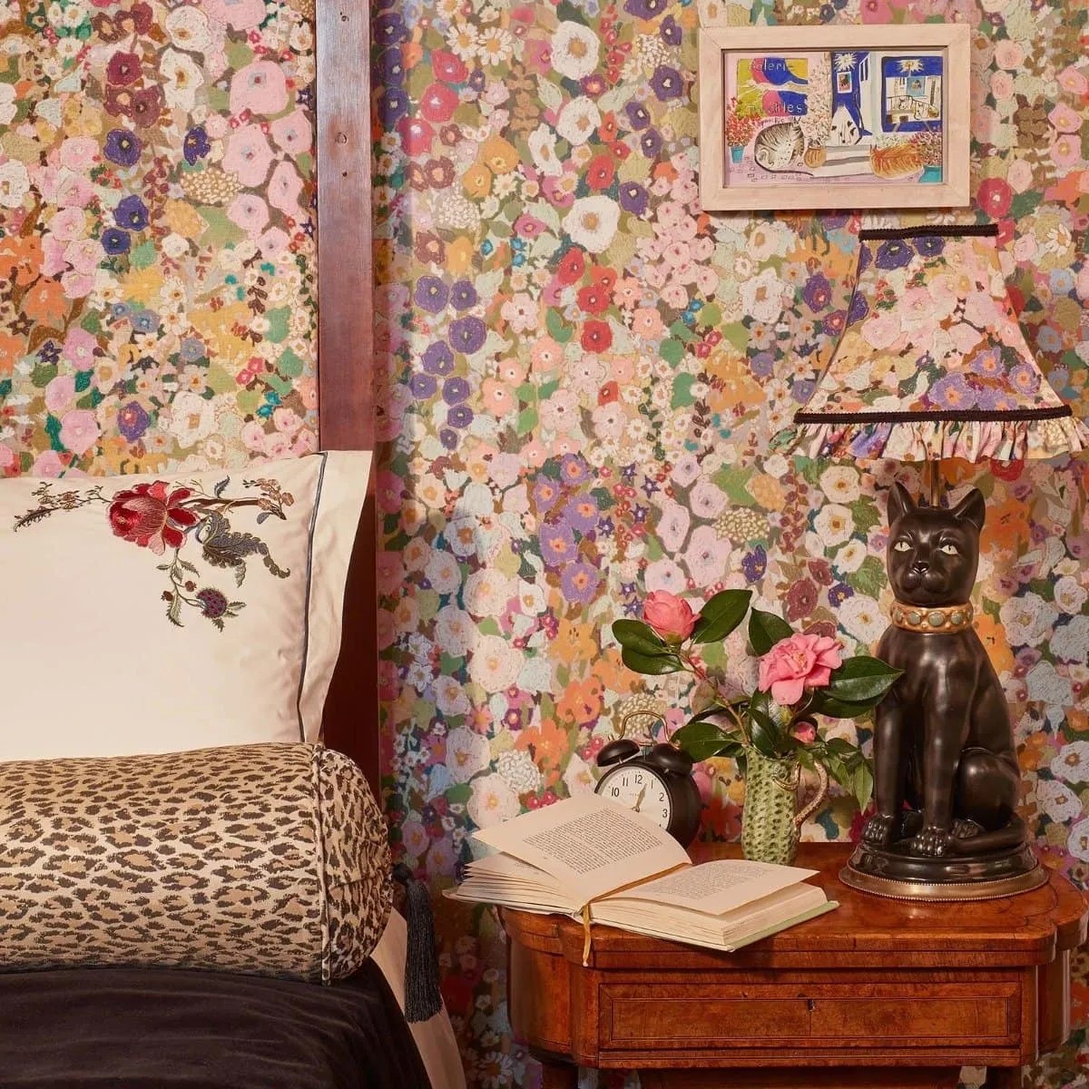 Is Wallpaper Back in Style? A Deep Dive into Interior Design Trends