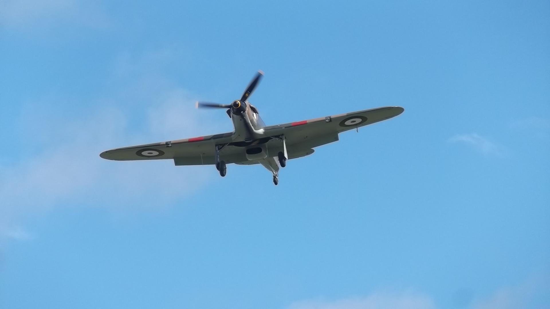 LF363 Landing at Goodwood 15 Sept 2015 RAF Memorial Flight Club