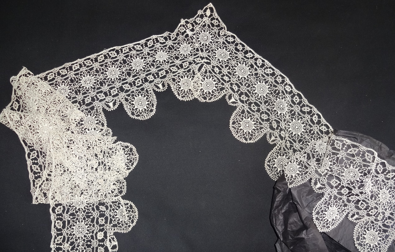 Antique Lace Page (1)