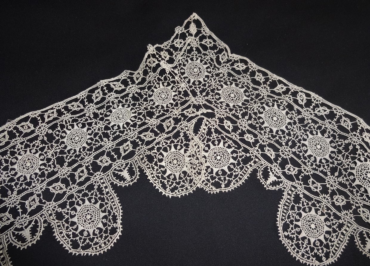 Antique Lace Page (1)