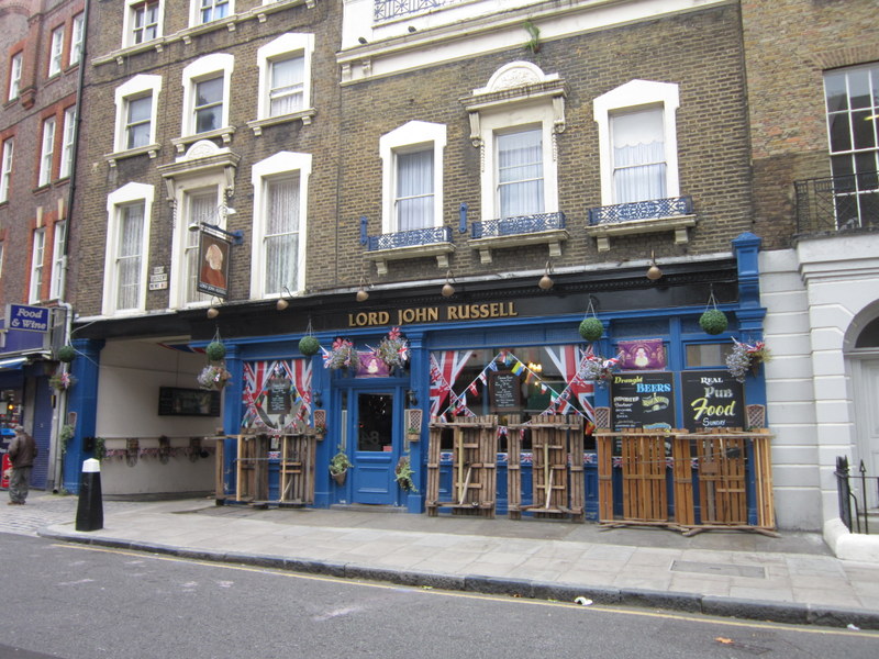 Where to Eat Near Cartwright Gardens and Around Bloomsbury Mentone