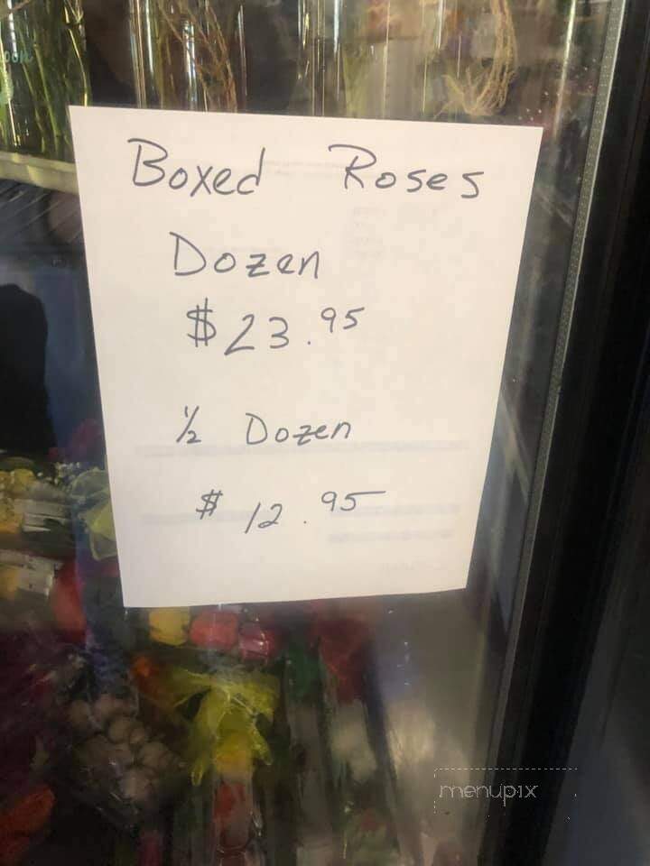 Online Menu of Cakes Candy & Flowers, Elyria, OH