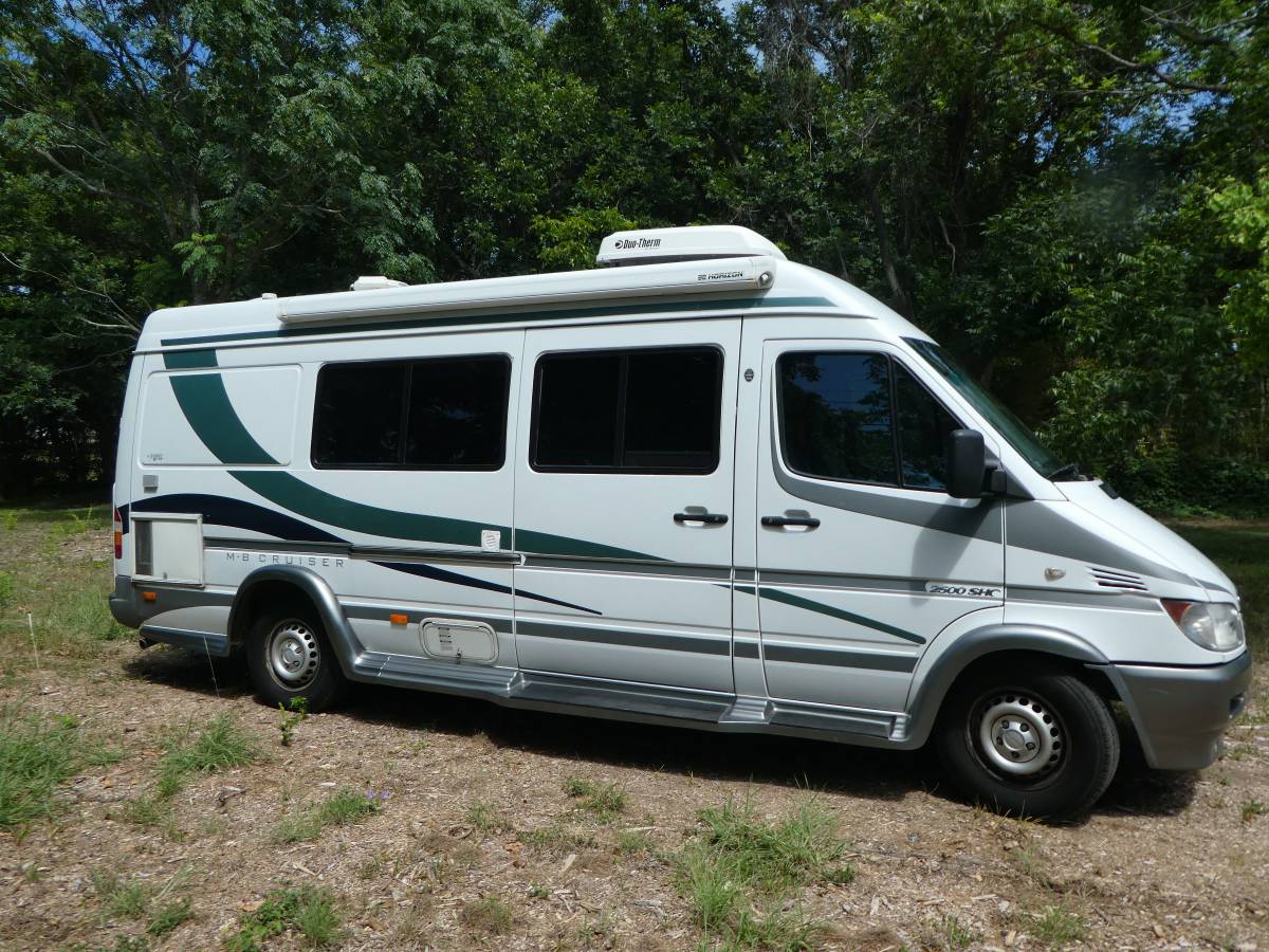 2005 Forest River MB Cruiser Sprinter Class B RV For Sale in Austin, TX