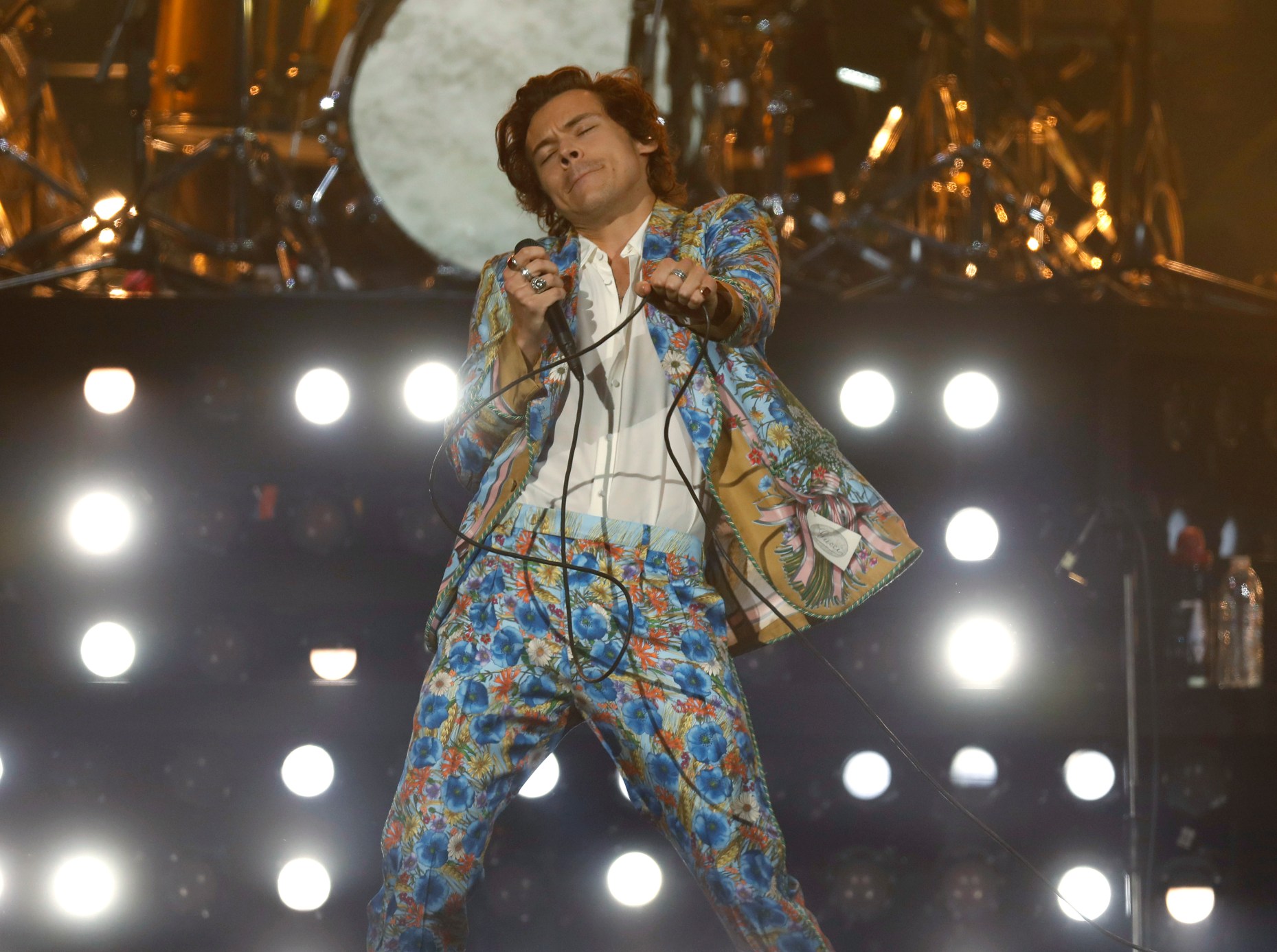 Review Harry Styles finds direction in return to Bay Area
