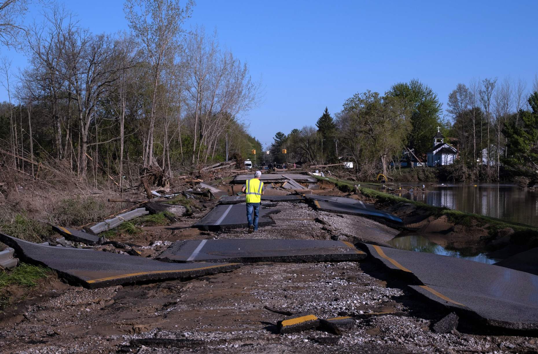 Michigan officials assess 'devastating' flood damage