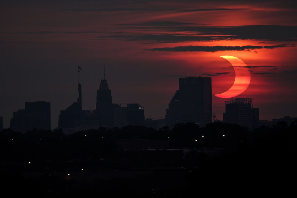Photos Solar eclipse a spectacular show in northern parts of U.S.