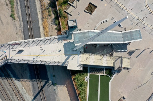 Long-delayed BART Warm Springs pedestrian bridge could open
this fall 6 Long-delayed BART Warm Springs pedestrian bridge could open
this fall 6
